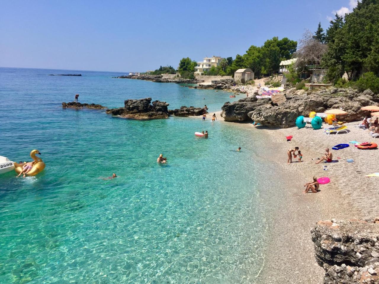 Beachfront Apartments Dhërmi Kültér fotó